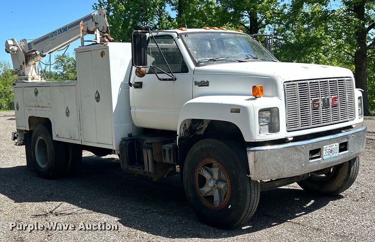image for item EK4695 1990 GMC C6000 utility / service truck
