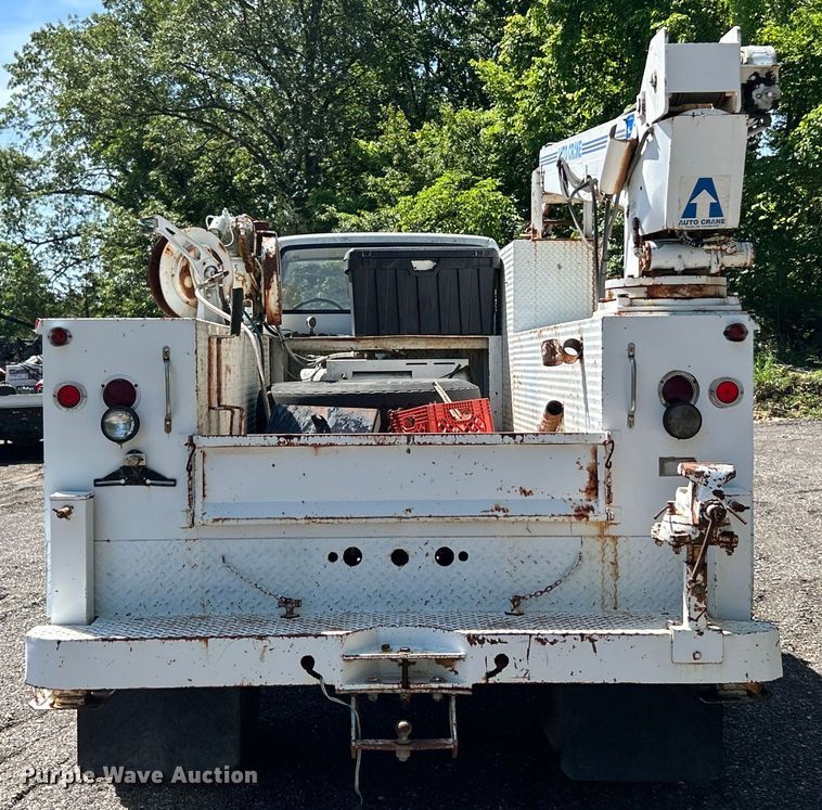 image for item EK4695 1990 GMC C6000 utility / service truck