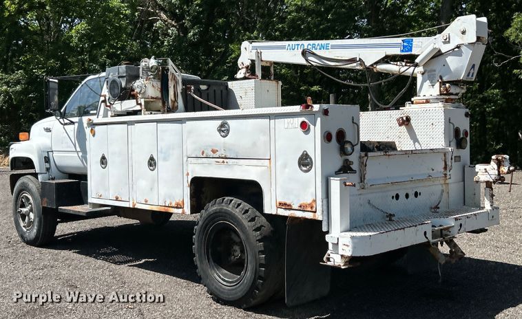 image for item EK4695 1990 GMC C6000 utility / service truck