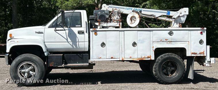 image for item EK4695 1990 GMC C6000 utility / service truck