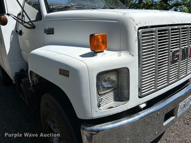 image for item EK4695 1990 GMC C6000 utility / service truck