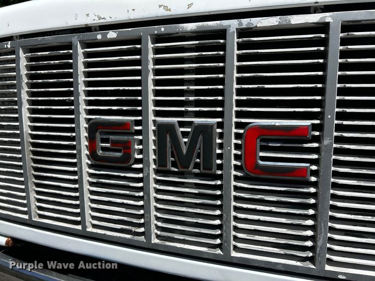 image for item EK4695 1990 GMC C6000 utility / service truck