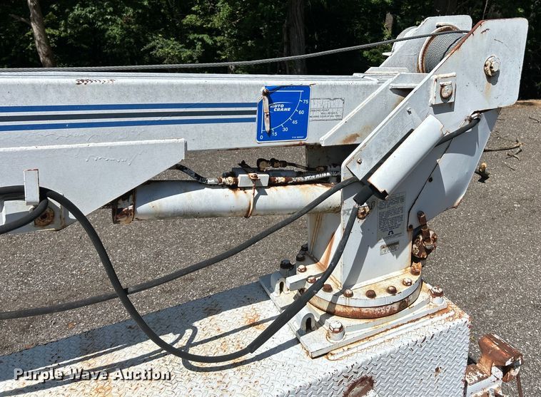 image for item EK4695 1990 GMC C6000 utility / service truck