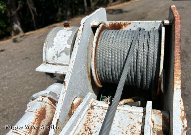 image for item EK4695 1990 GMC C6000 utility / service truck