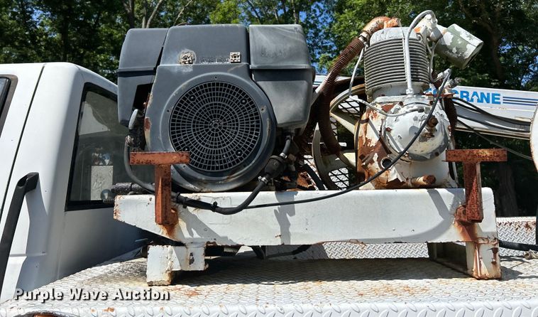 image for item EK4695 1990 GMC C6000 utility / service truck