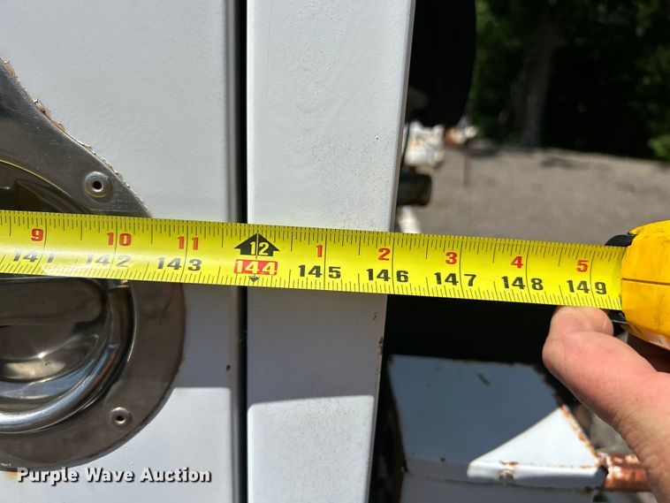 image for item EK4695 1990 GMC C6000 utility / service truck