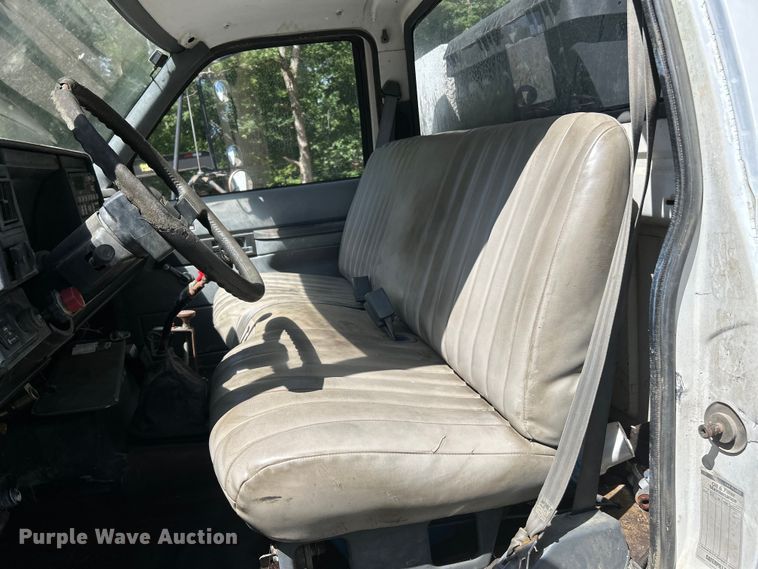 image for item EK4695 1990 GMC C6000 utility / service truck