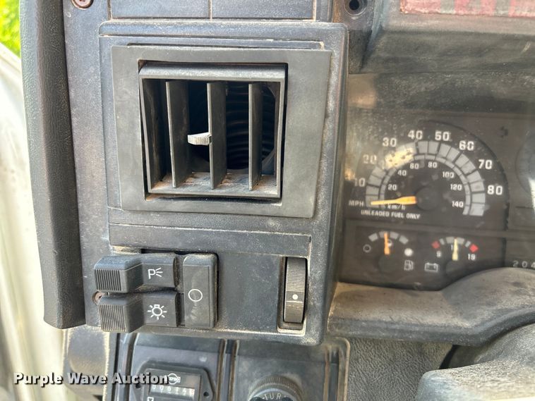 image for item EK4695 1990 GMC C6000 utility / service truck