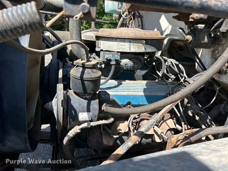 image for item EK4695 1990 GMC C6000 utility / service truck