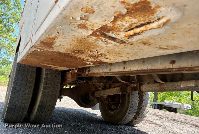 image for item EK4695 1990 GMC C6000 utility / service truck