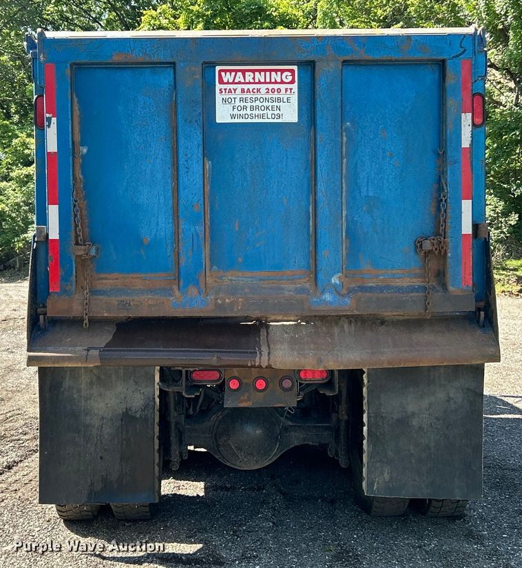 image for item EK4700 2009 Sterling L9500 dump truck