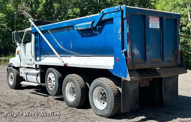 image for item EK4700 2009 Sterling L9500 dump truck