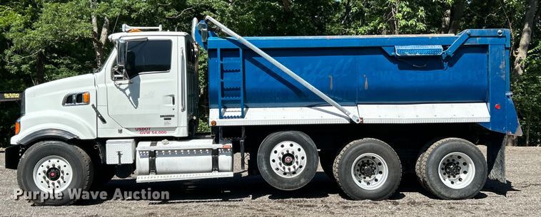 image for item EK4700 2009 Sterling L9500 dump truck
