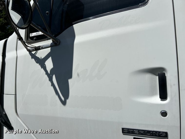 image for item EK4700 2009 Sterling L9500 dump truck