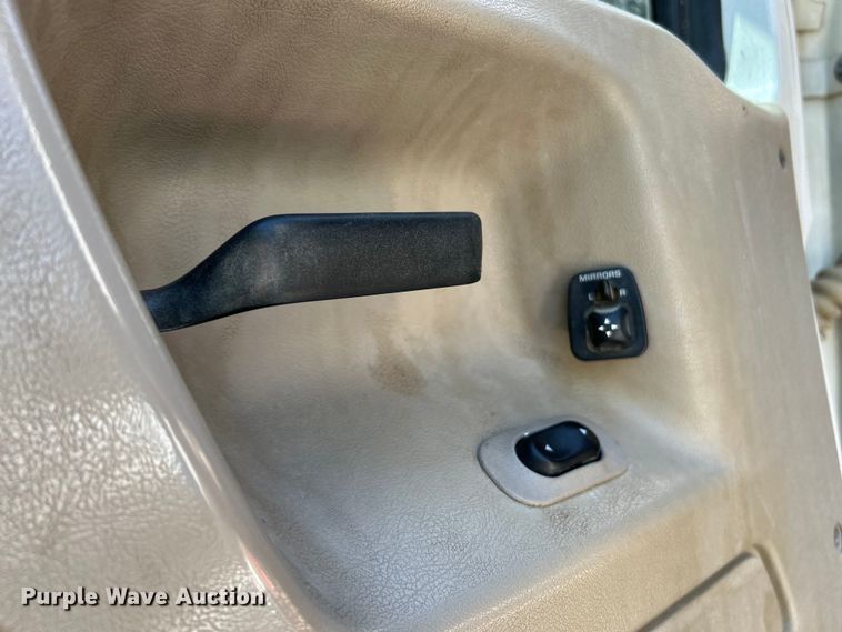 image for item EK4700 2009 Sterling L9500 dump truck