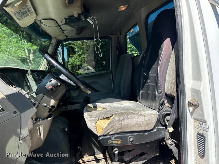 image for item EK4700 2009 Sterling L9500 dump truck