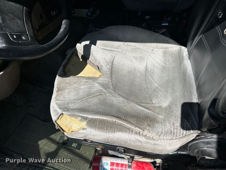 image for item EK4700 2009 Sterling L9500 dump truck