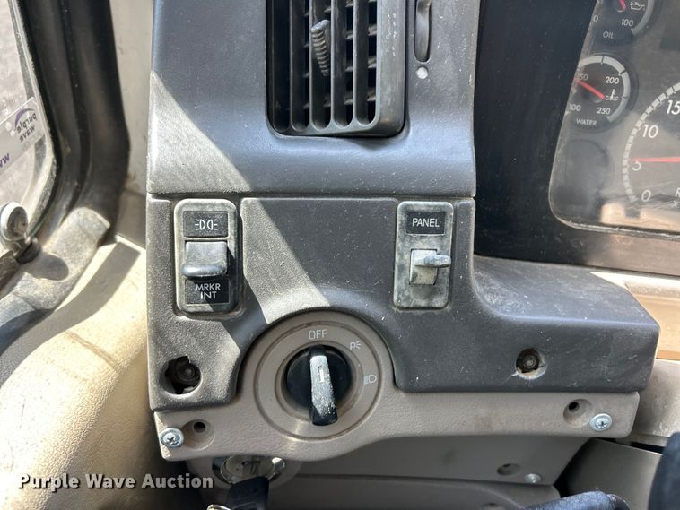 image for item EK4700 2009 Sterling L9500 dump truck