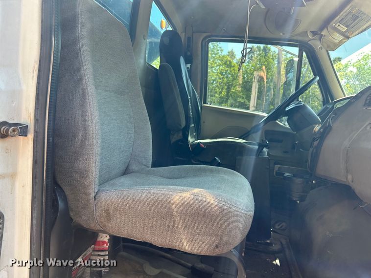 image for item EK4700 2009 Sterling L9500 dump truck