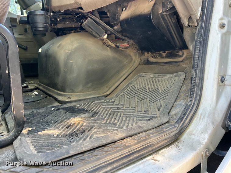 image for item EK4700 2009 Sterling L9500 dump truck