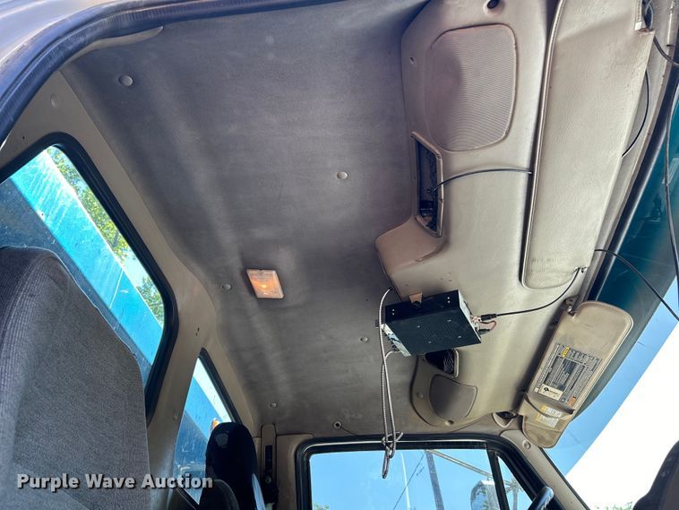 image for item EK4700 2009 Sterling L9500 dump truck