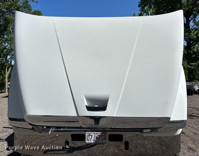 image for item EK4700 2009 Sterling L9500 dump truck