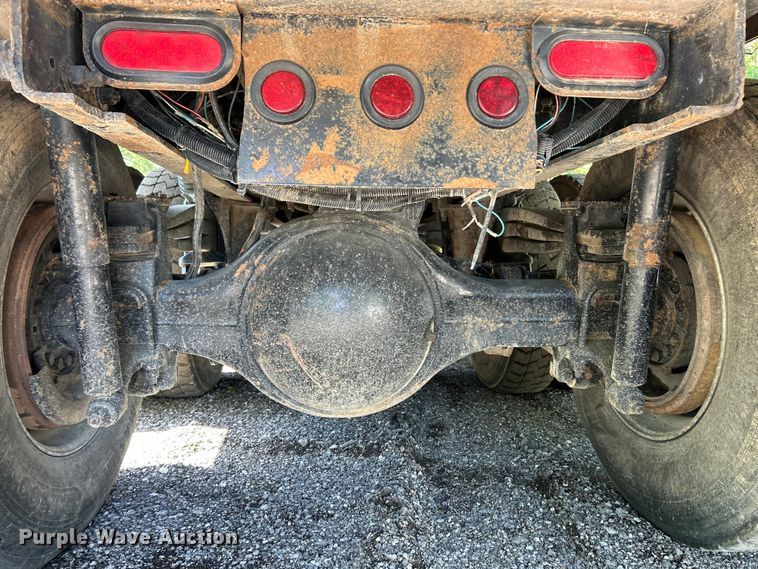 image for item EK4700 2009 Sterling L9500 dump truck