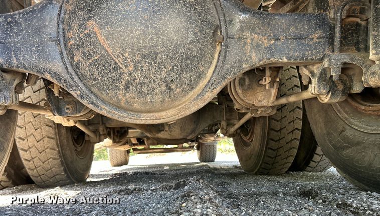 image for item EK4700 2009 Sterling L9500 dump truck