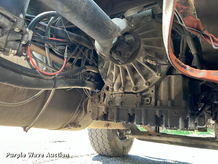 image for item EK4700 2009 Sterling L9500 dump truck