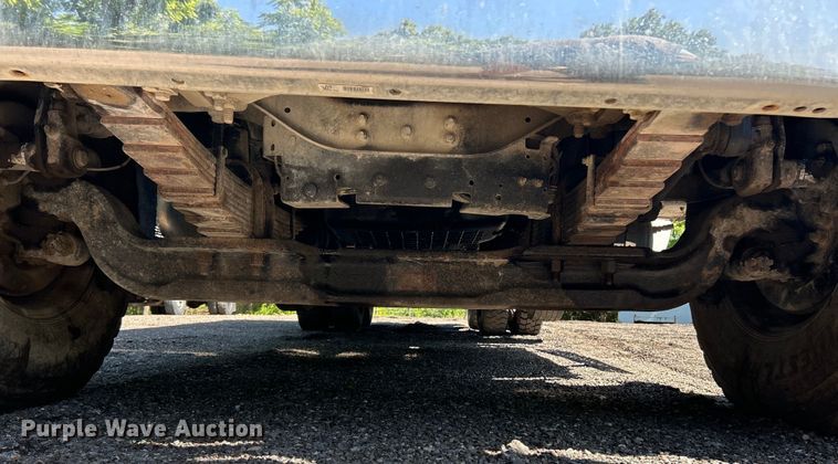 image for item EK4700 2009 Sterling L9500 dump truck