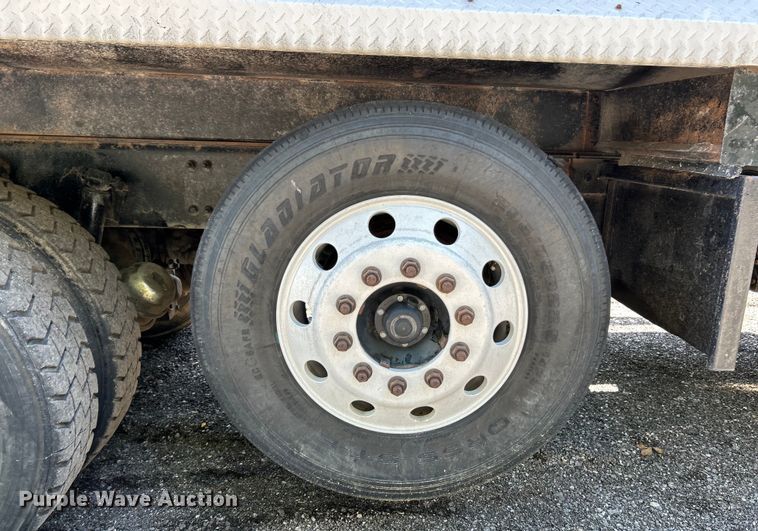 image for item EK4700 2009 Sterling L9500 dump truck