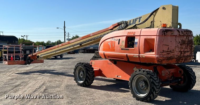 image for item EK4702 2005 JLG 800S boom lift
