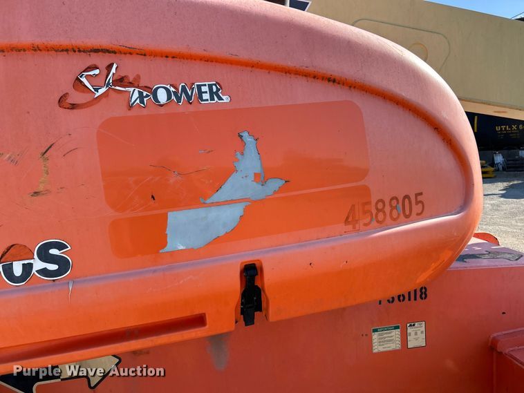 image for item EK4702 2005 JLG 800S boom lift