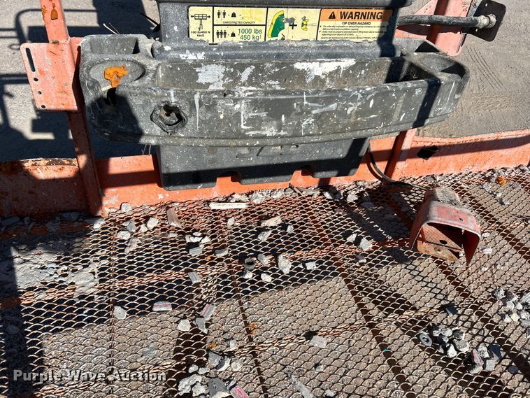 image for item EK4702 2005 JLG 800S boom lift