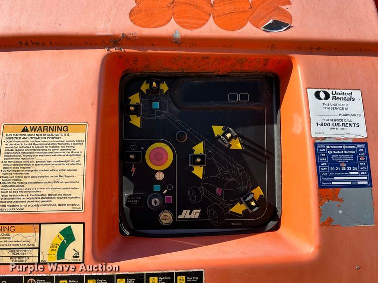 image for item EK4702 2005 JLG 800S boom lift