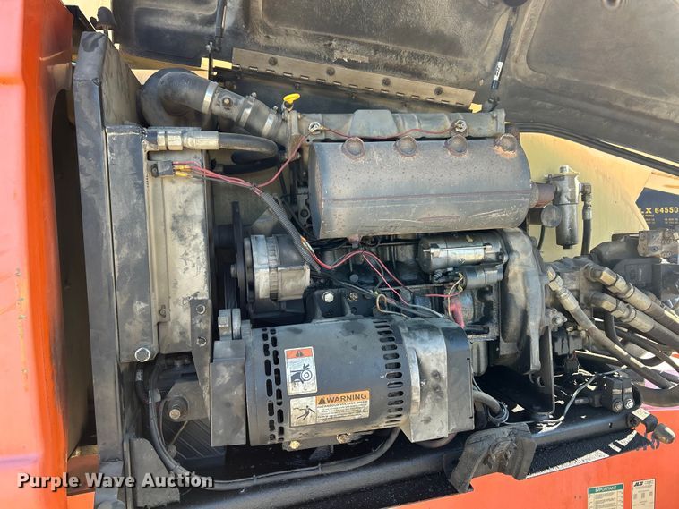 image for item EK4702 2005 JLG 800S boom lift