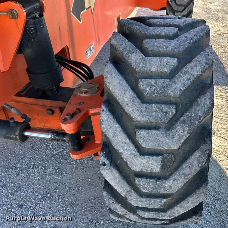 image for item EK4702 2005 JLG 800S boom lift