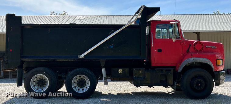 image for item EK4732 1995 Ford Aeromax L9000 dump truck