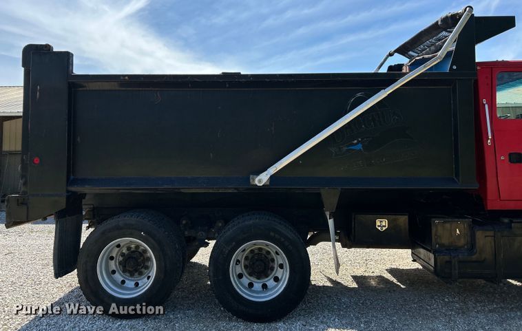 image for item EK4732 1995 Ford Aeromax L9000 dump truck