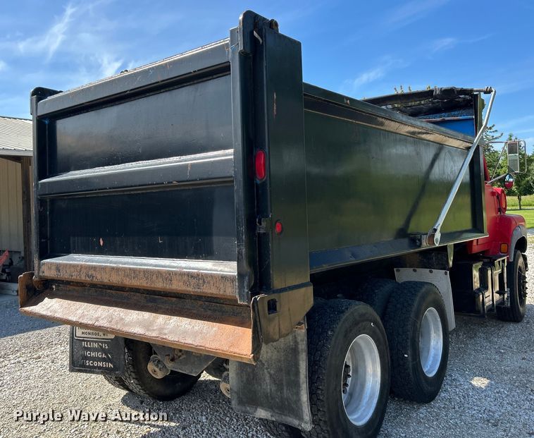 image for item EK4732 1995 Ford Aeromax L9000 dump truck