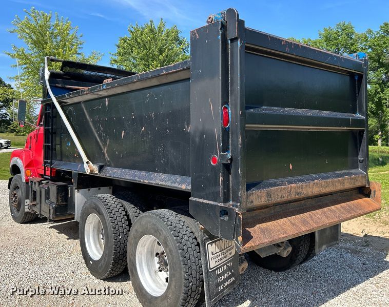 image for item EK4732 1995 Ford Aeromax L9000 dump truck