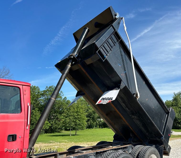 image for item EK4732 1995 Ford Aeromax L9000 dump truck