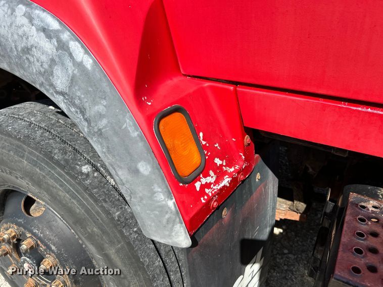 image for item EK4732 1995 Ford Aeromax L9000 dump truck