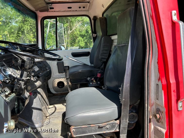 image for item EK4732 1995 Ford Aeromax L9000 dump truck