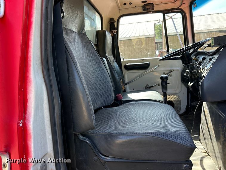 image for item EK4732 1995 Ford Aeromax L9000 dump truck