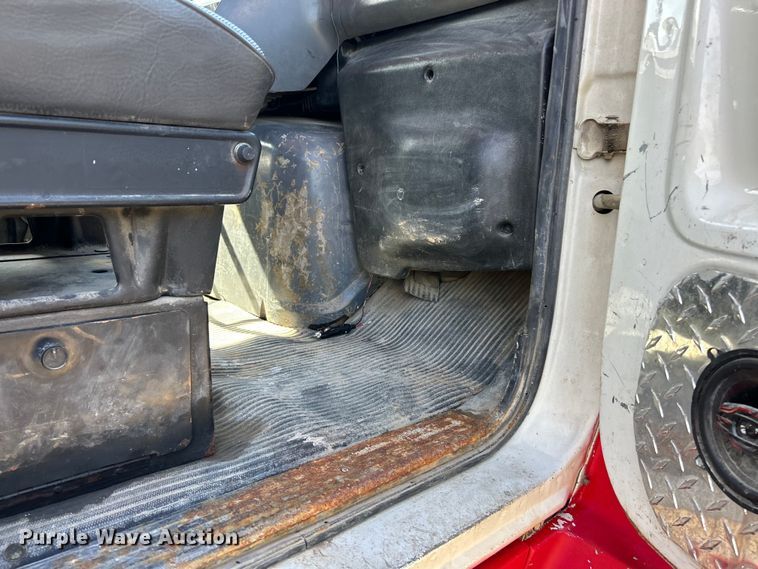 image for item EK4732 1995 Ford Aeromax L9000 dump truck