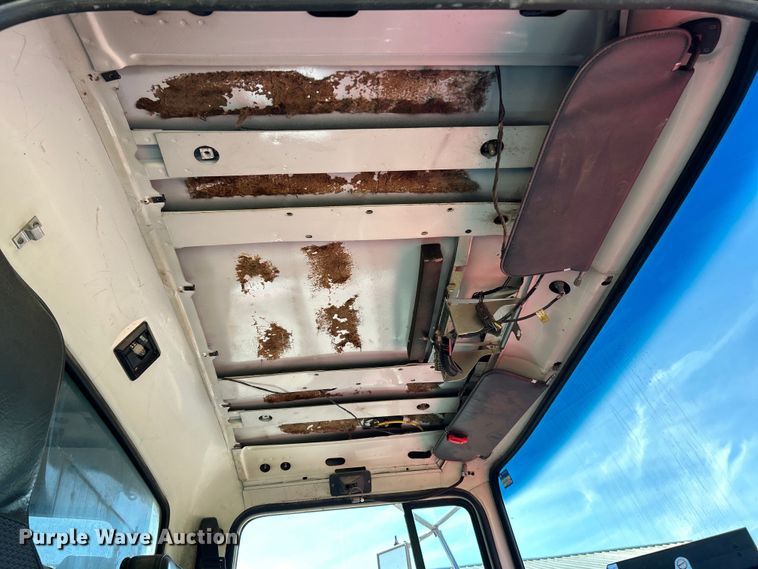 image for item EK4732 1995 Ford Aeromax L9000 dump truck