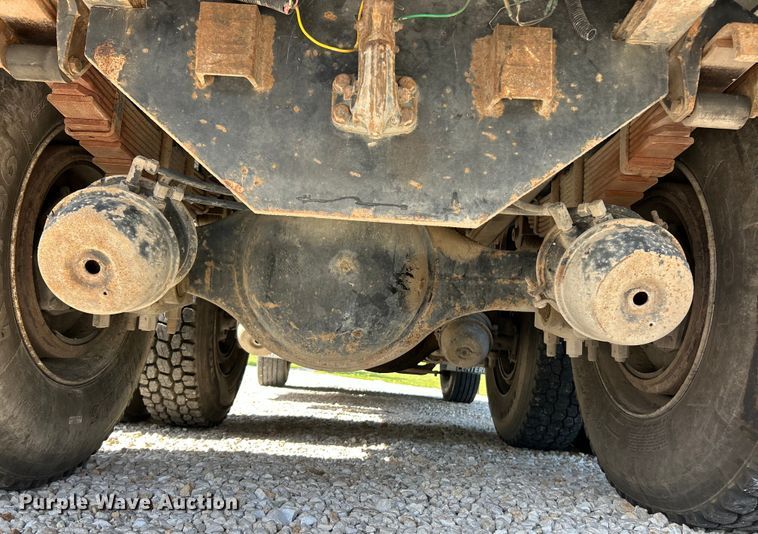 image for item EK4732 1995 Ford Aeromax L9000 dump truck