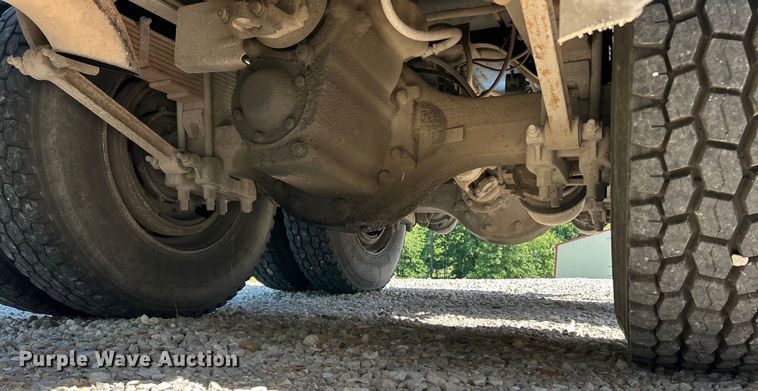 image for item EK4732 1995 Ford Aeromax L9000 dump truck