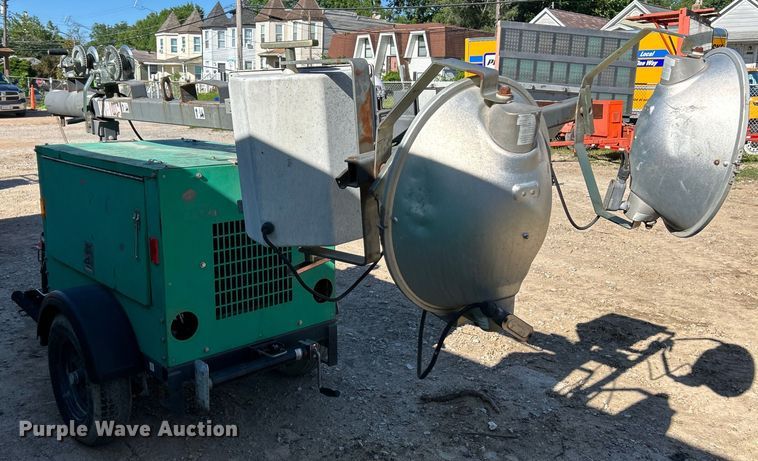 image for item EK4760 2012 Magnum MLT3060 light plant